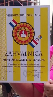 MALI FOLKLORAŠI KUD-A "KLEK" NASTUPILI NA DJEČJIM VINKOVAČKIM JESENIMA