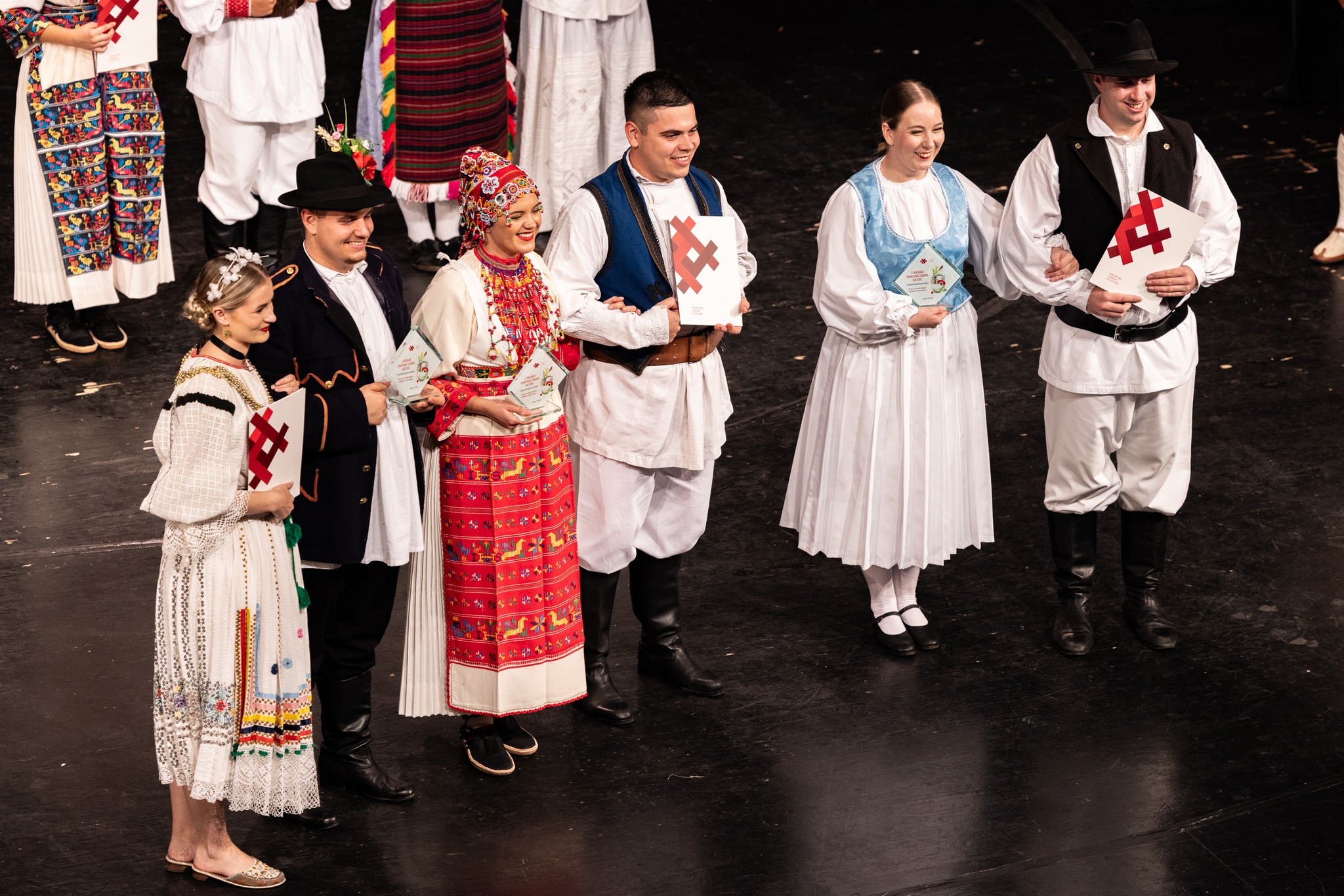 30. SUSRET FOLKLORAŠA - FA "Ivan Mažuranić" Karlovac